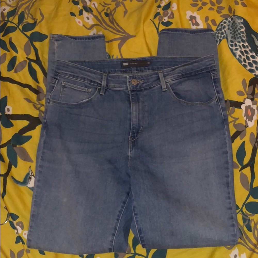 Levi’s Hi Rise Skinny jeans